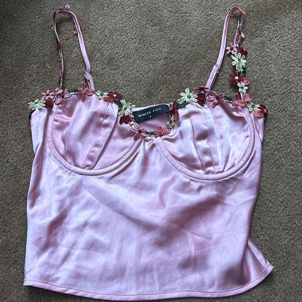 Floral strap white fox top